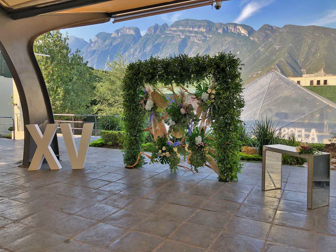 XV años en La Casa Amarilla